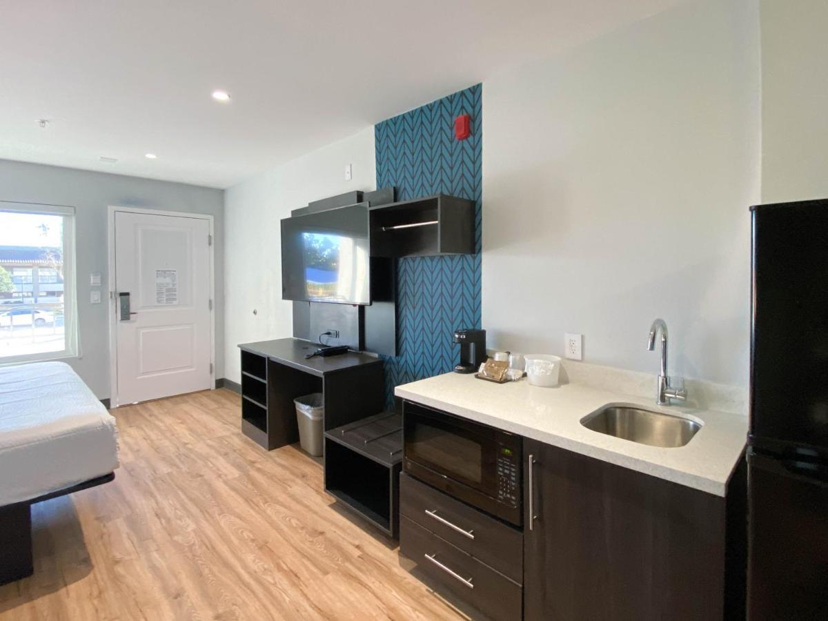 Studio 6 Suites Stockton, Ca Waterfront Eksteriør bilde
